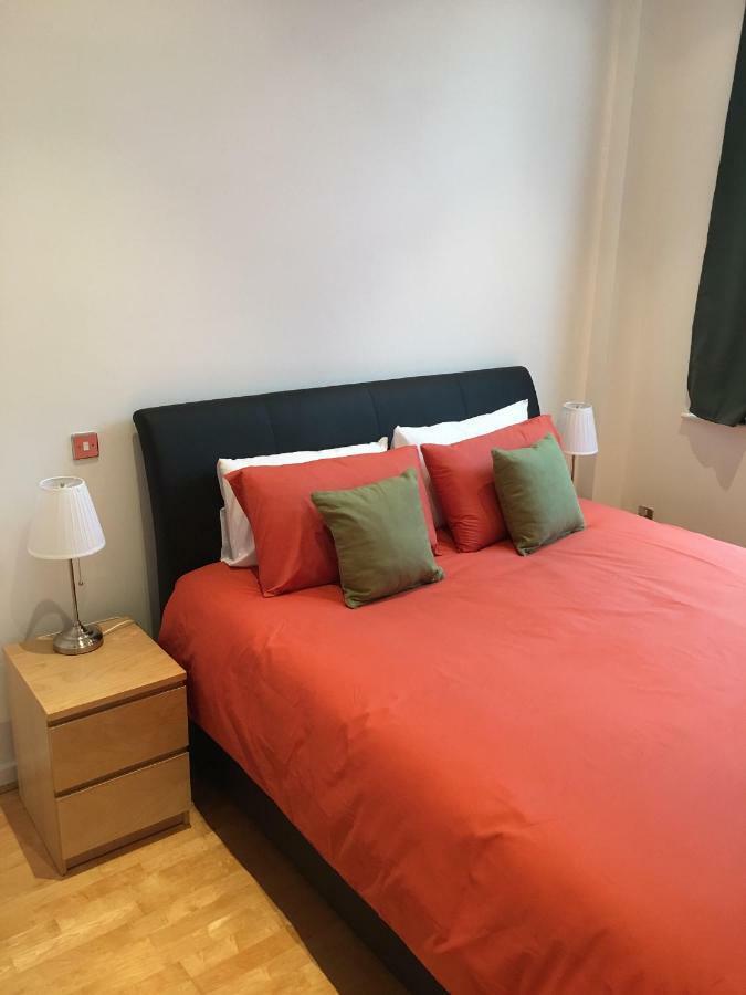 Stylish City Centre Apartment Кардиф Екстериор снимка