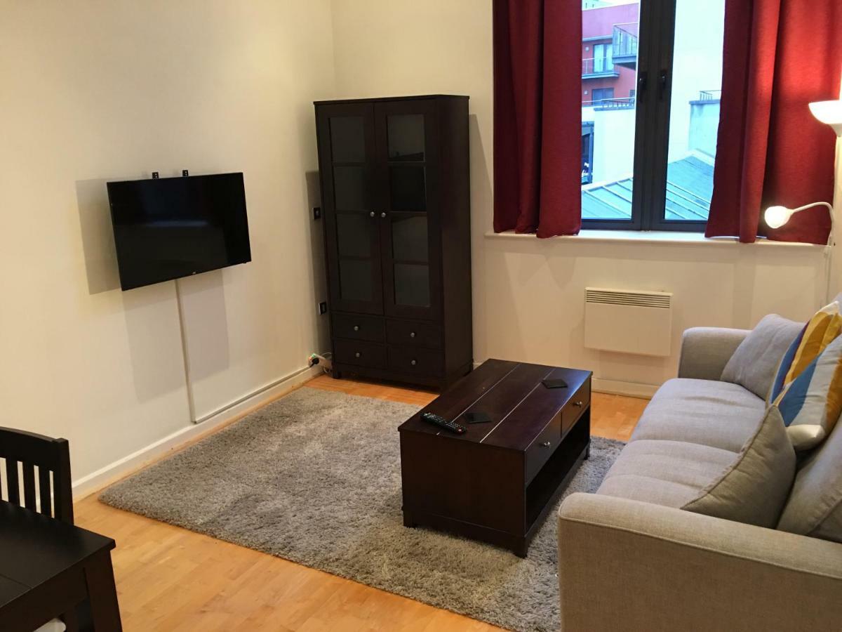 Stylish City Centre Apartment Кардиф Екстериор снимка