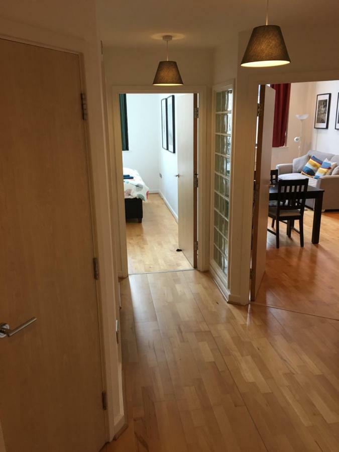 Stylish City Centre Apartment Кардиф Екстериор снимка