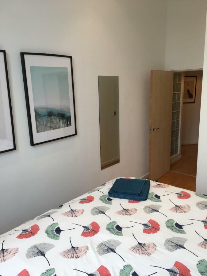Stylish City Centre Apartment Кардиф Екстериор снимка