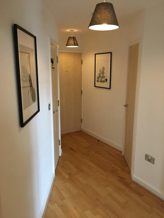 Stylish City Centre Apartment Кардиф Екстериор снимка